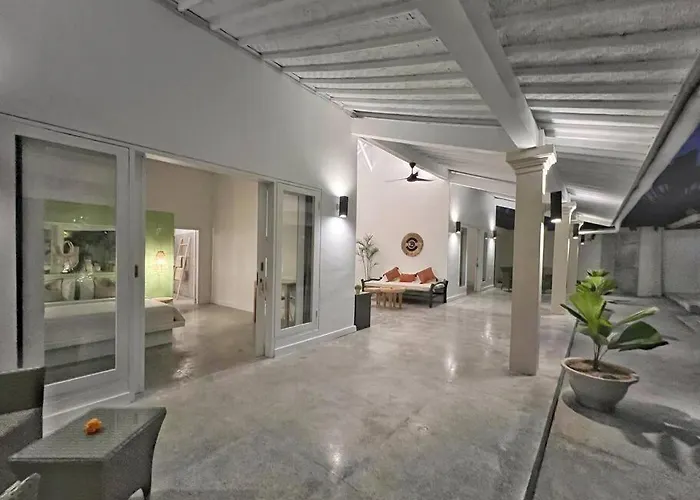Fully Renovated 3br In - Oberoi Villa