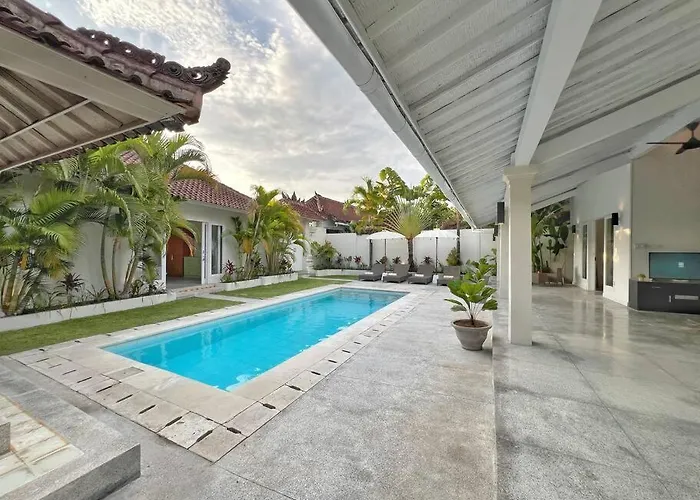 Fully Renovated 3br In - Oberoi * Seminyak