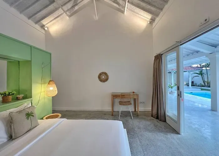 Villa Fully Renovated 3br In - Oberoi *