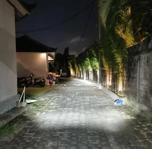Fully Renovated 3br In - Oberoi