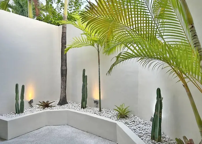 Fully Renovated 3br In - Oberoi Villa