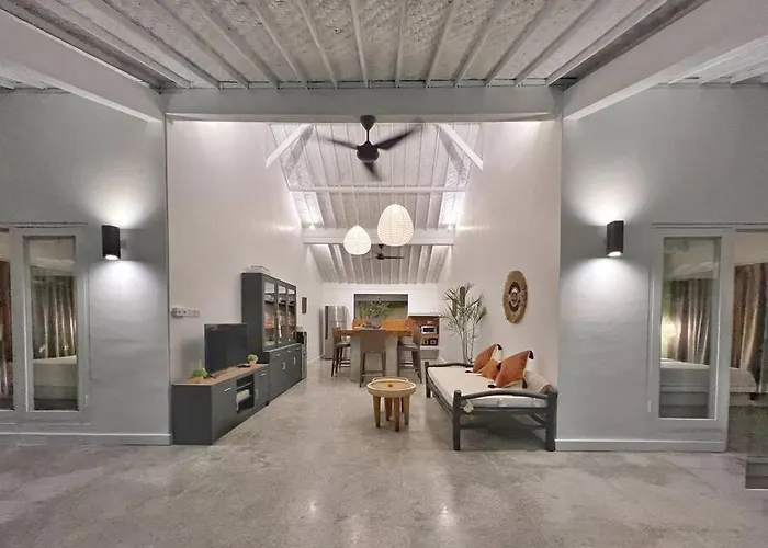 Fully Renovated 3br In - Oberoi Seminyak