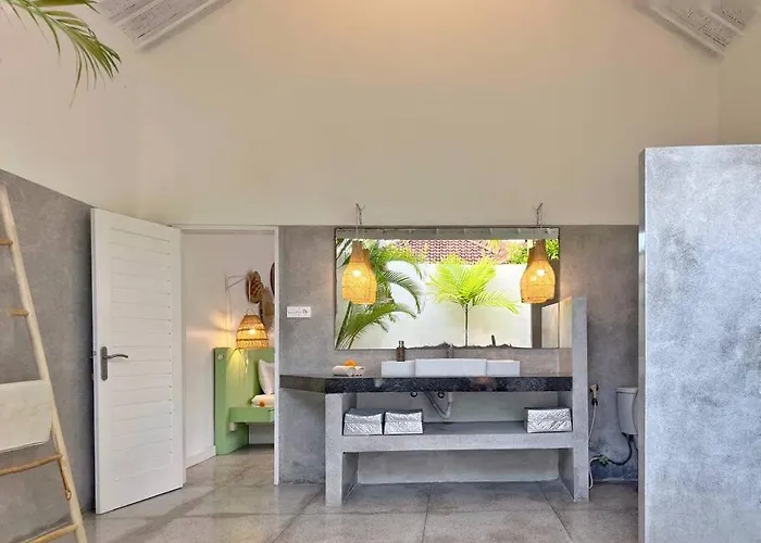 Fully Renovated 3br In - Oberoi Villa Seminyak