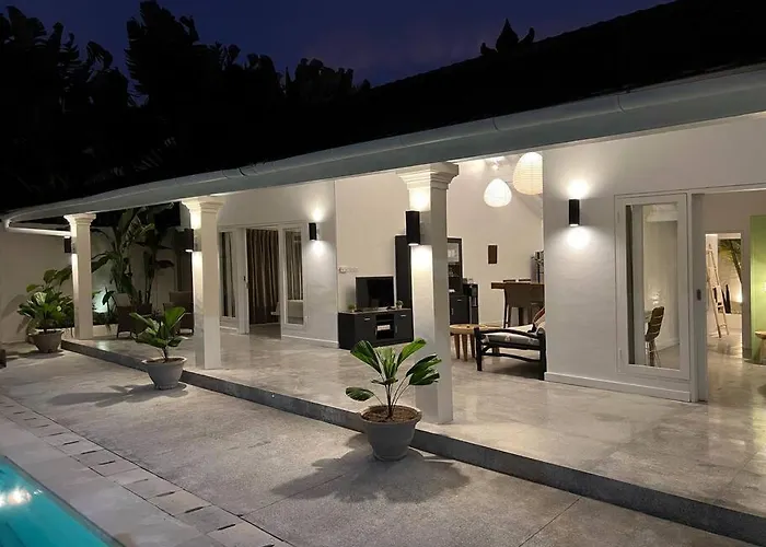 Fully Renovated 3br In - Oberoi Villa