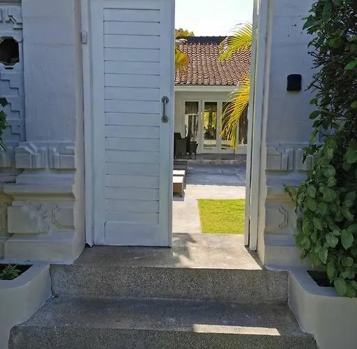 Fully Renovated 3br In - Oberoi Villa Seminyak