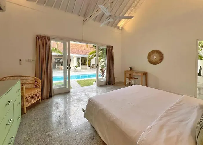 Fully Renovated 3br In - Oberoi Villa Seminyak