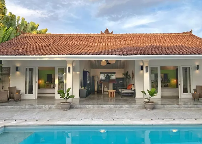 Fully Renovated 3br In - Oberoi *